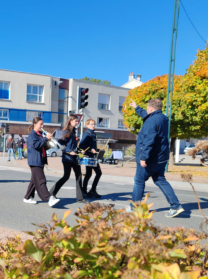 2025-10-11 - Défilé de la fête de la Sainte-Fleur 2025 à Golbey