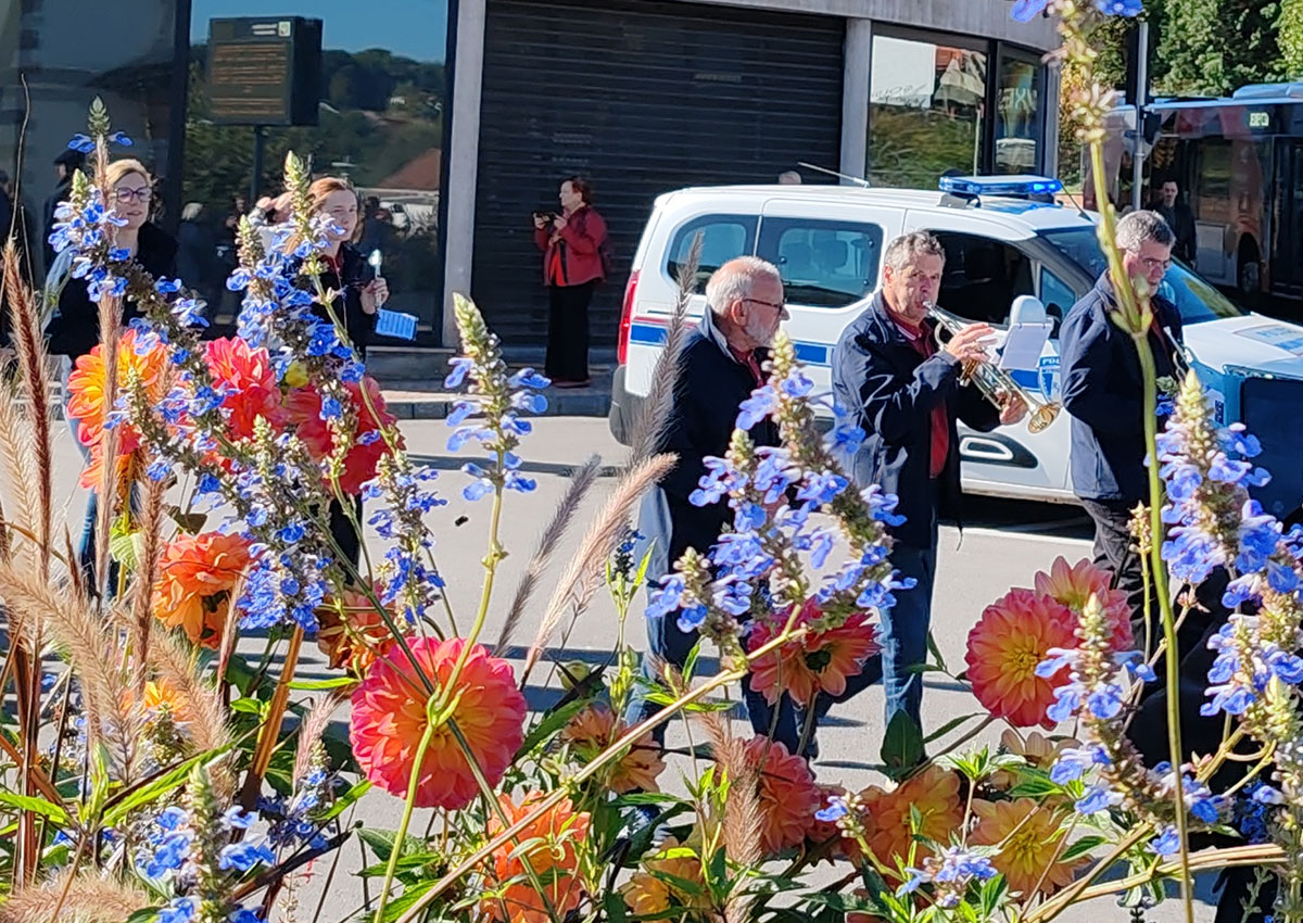 2025-10-11 - Défilé de la fête de la Sainte-Fleur 2025 à Golbey