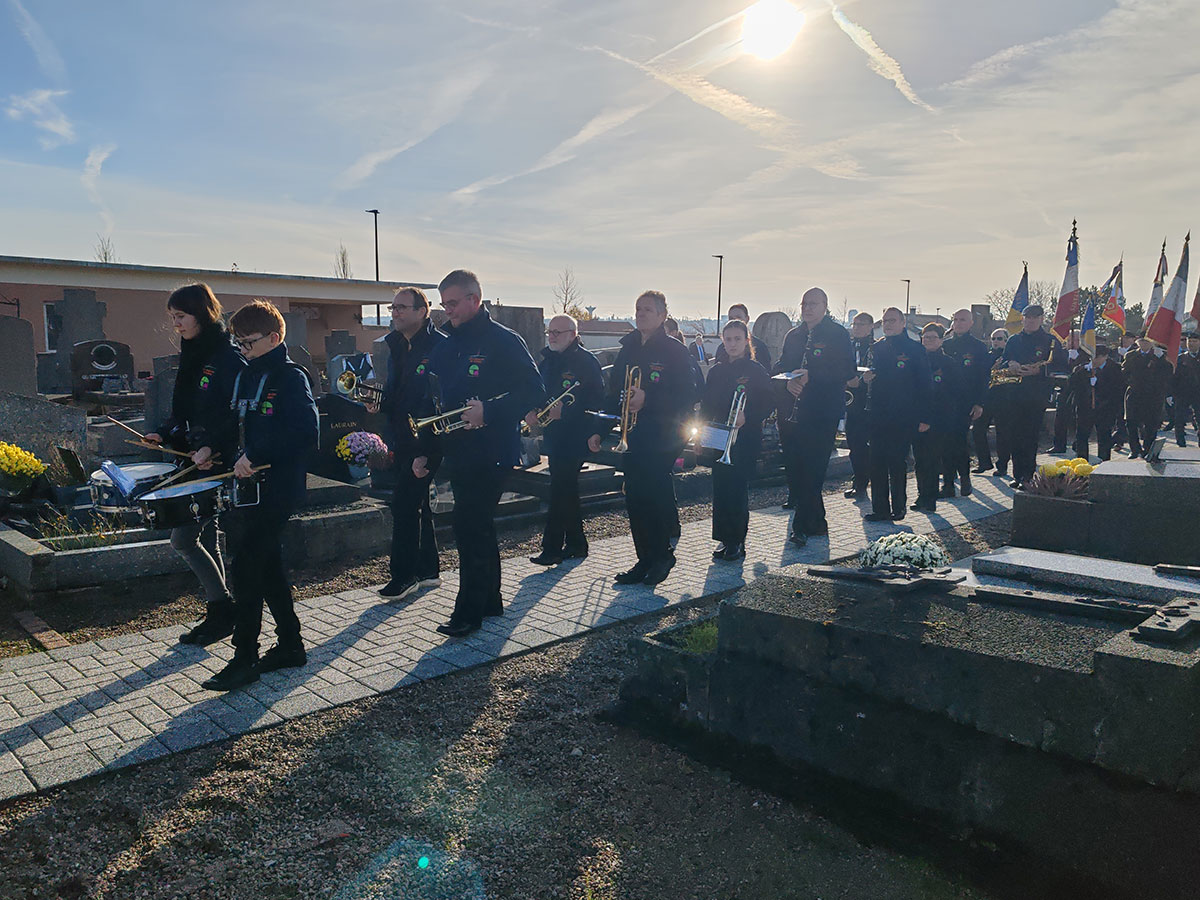 11 Novembre 2025 - Cérémonie de commémoration de l'armistice à Golbey avec l'orchestre d'harmonie
