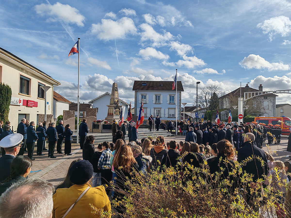 11 Novembre 2025 - Cérémonie de commémoration de l'armistice à Golbey avec l'orchestre d'harmonie