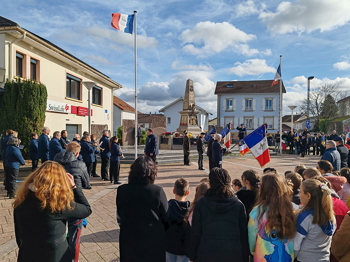 11 Novembre 2025 - Cérémonie de commémoration de l'armistice à Golbey avec l'orchestre d'harmonie