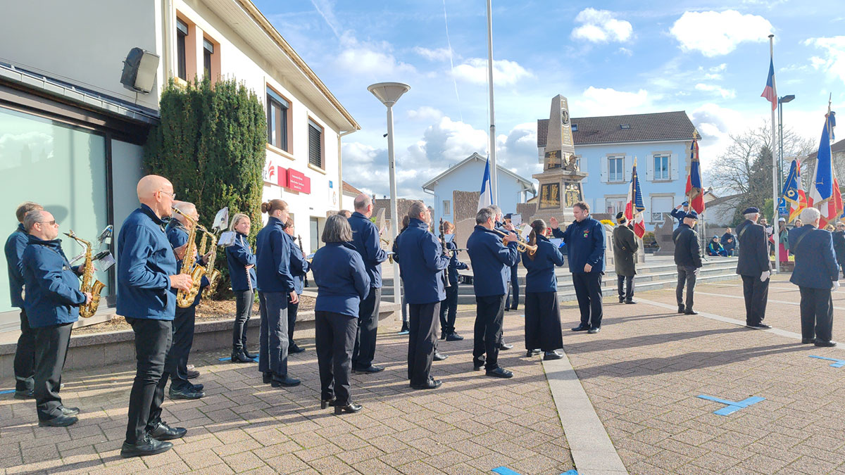 11 Novembre 2025 - Cérémonie de commémoration de l'armistice à Golbey avec l'orchestre d'harmonie
